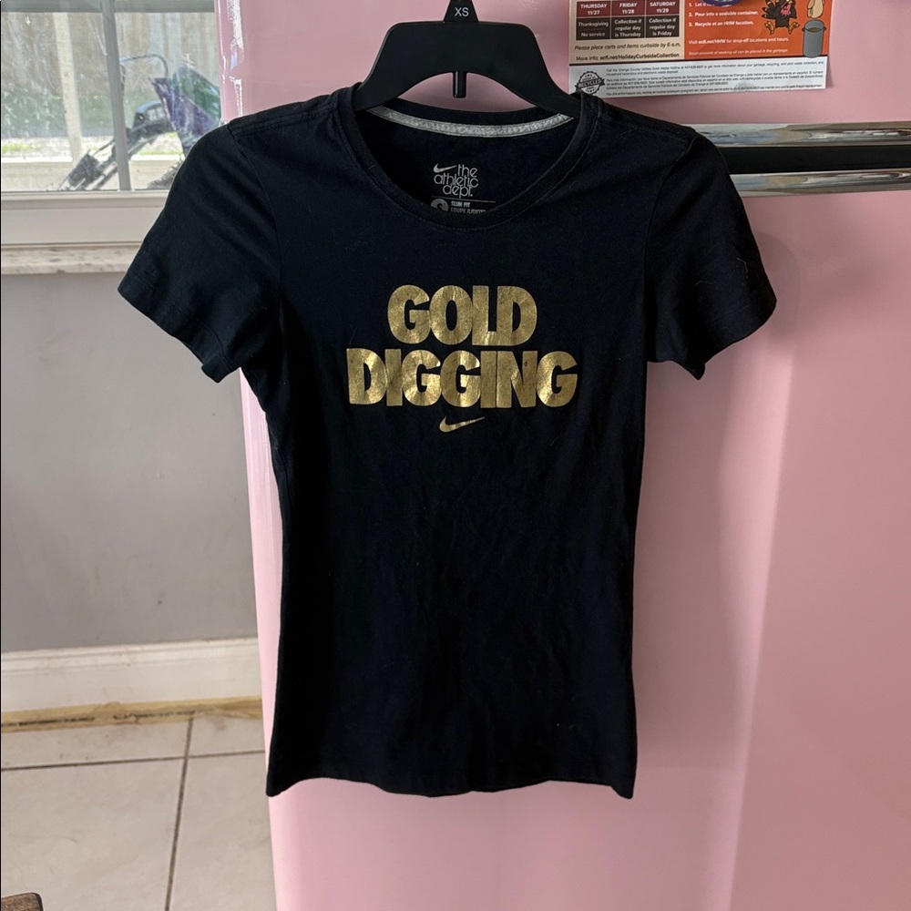 Vintage Nike gold digging tee size small